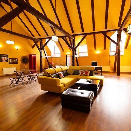 The Attic - Large Open-Space In The Old Town Of Brasov, Minutes Away From The Black Church Eksteriør billede