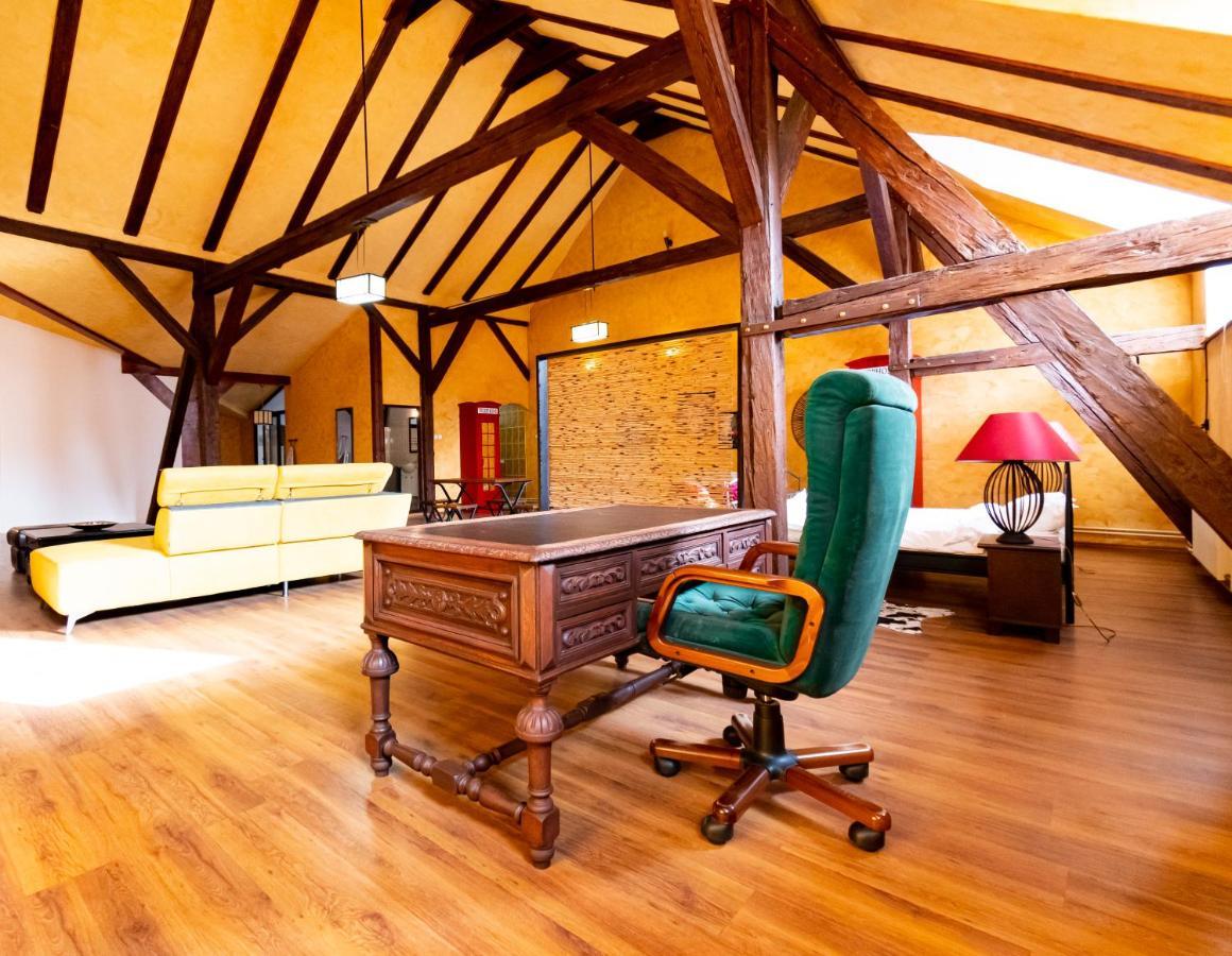 The Attic - Large Open-Space In The Old Town Of Brasov, Minutes Away From The Black Church Eksteriør billede