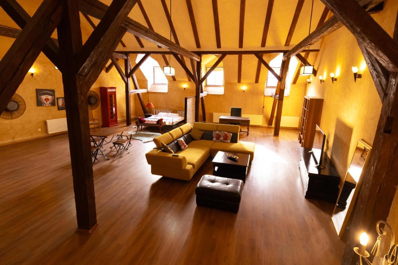 The Attic - Large Open-Space In The Old Town Of Brasov, Minutes Away From The Black Church Eksteriør billede