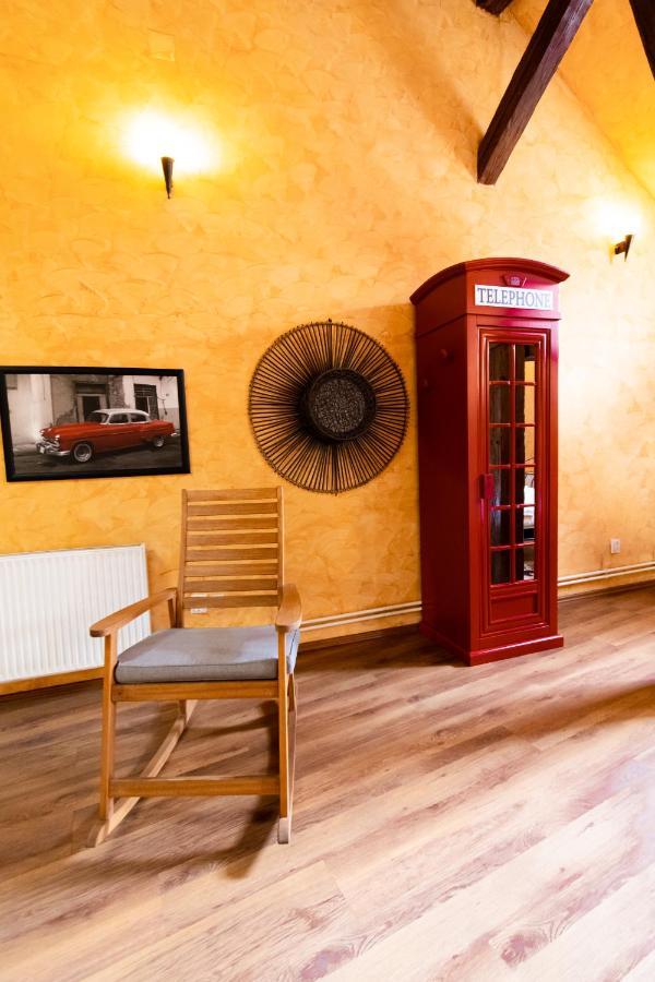 The Attic - Large Open-Space In The Old Town Of Brasov, Minutes Away From The Black Church Eksteriør billede